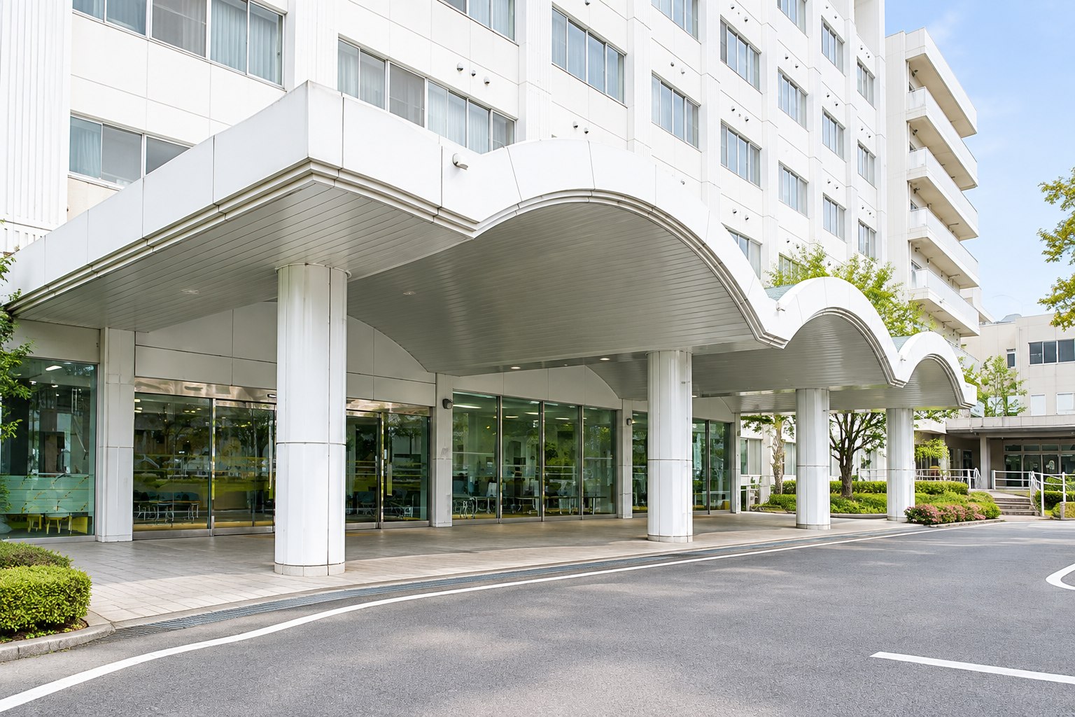 病院の正面玄関